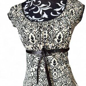 Y2K vintage black and white floral blouse ribbon detail babydoll small fairy 00s